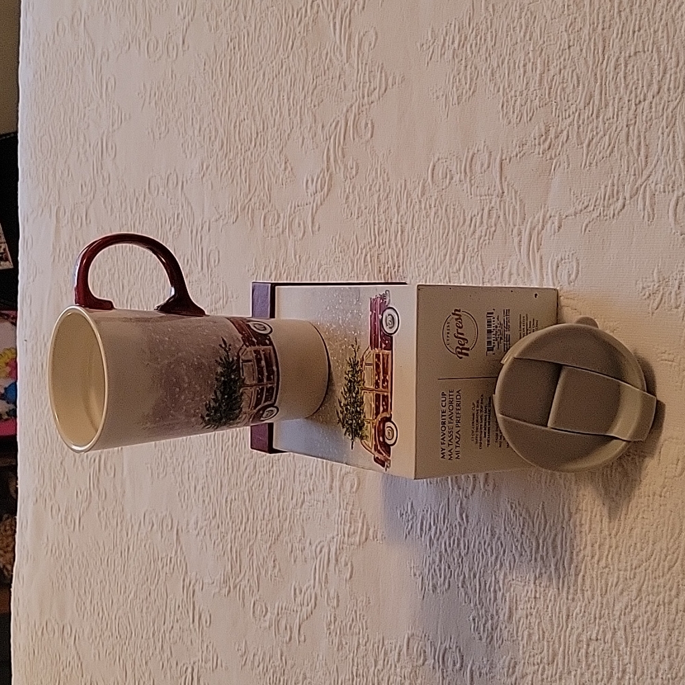 Christmas ceramic travel cup